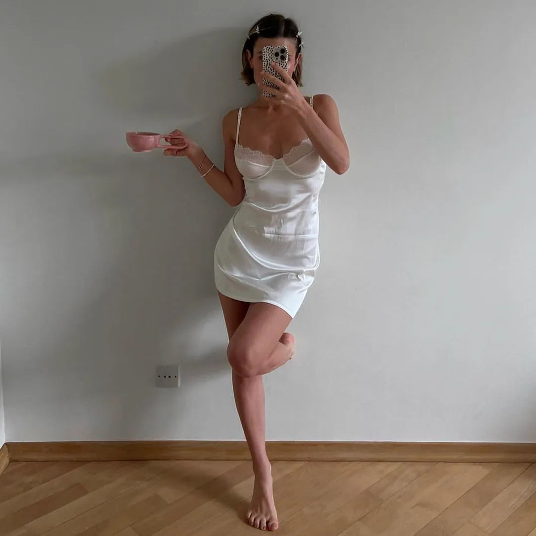 Amelia's Negligé
